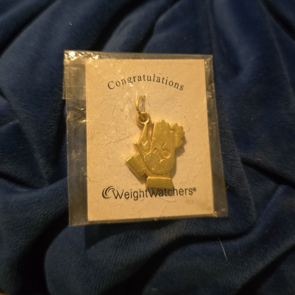 Weight Watchers | Vintage 16 Gold Achievement Pendant